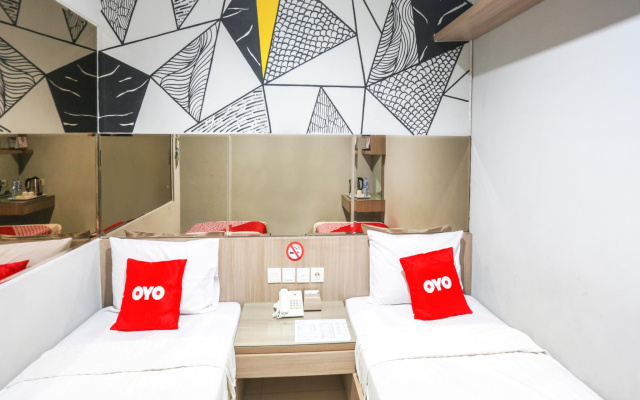 Super OYO Capital O 90056 Wisma Kebon Kacang 9