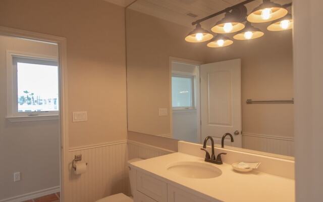 Salt and Horns - 4 Br Home