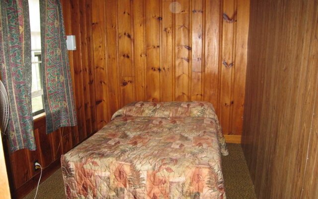 Evergreen Motor Court