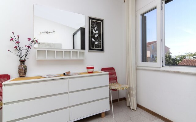 Apartments Ana Valbandon