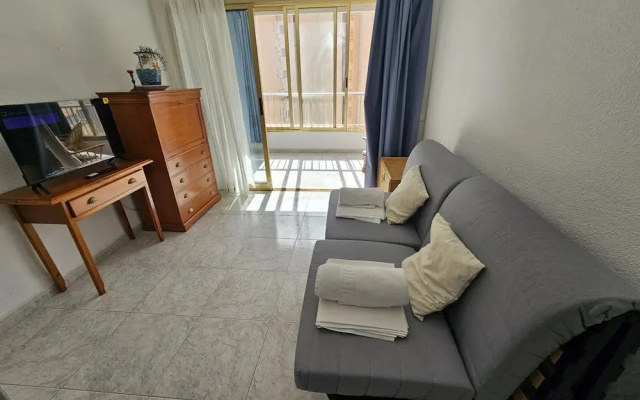 City Apartment With Pool Access