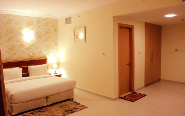Montreal Naif Hotel