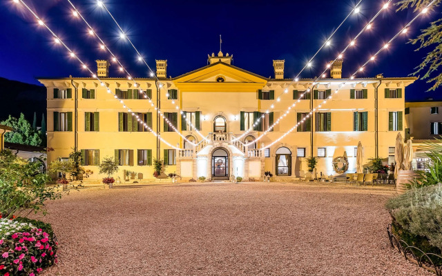 Hotel Villa Cariola