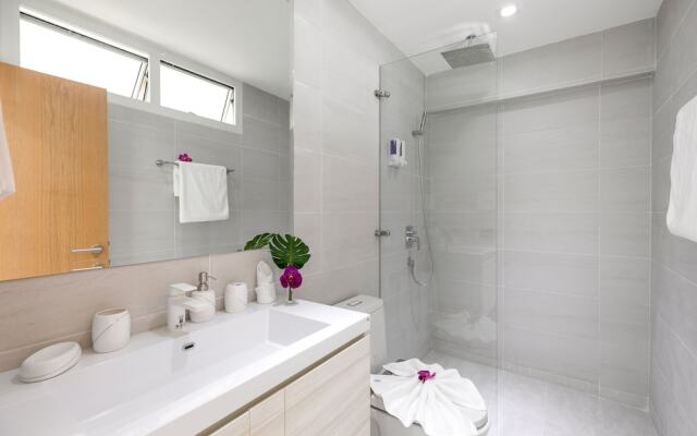 Chaweng Noi Luxury 4BR Blue Dream Villa