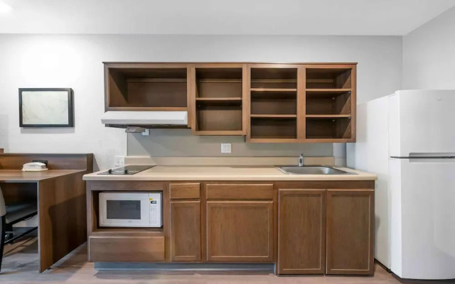 WoodSpring Suites West Melbourne I-95