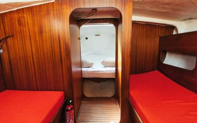 Charmant Voilier chauffé nuit insolite