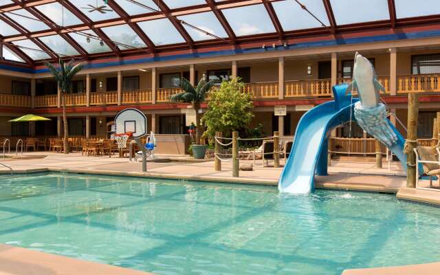 AmericInn by Wyndham La Crosse Riverfront-Conference Center