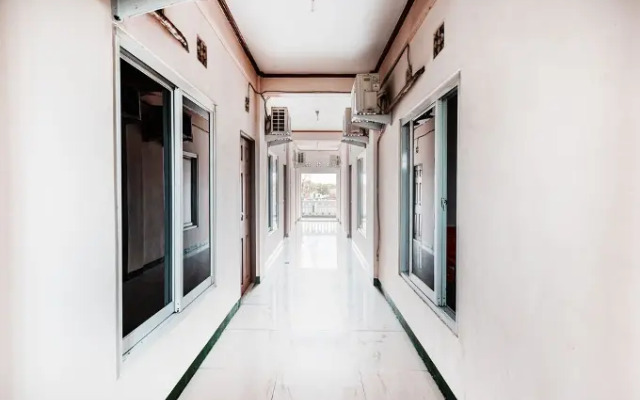 Losmen Guntari by OYO Rooms