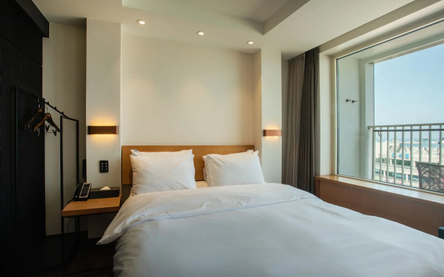 Winners Hotel