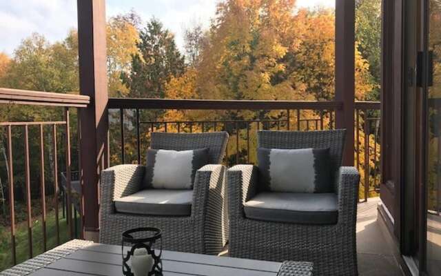 Huge 3 Bedroom Condo With a View