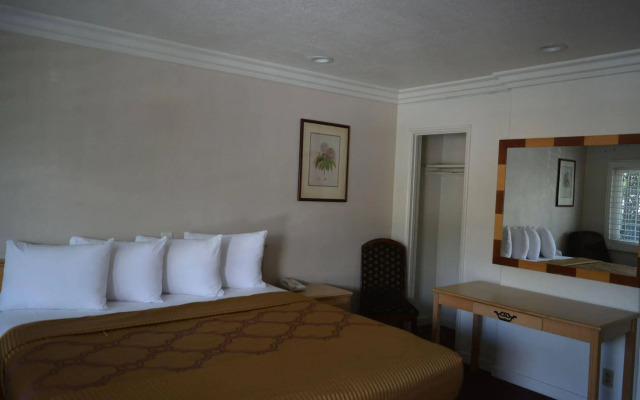 Welcome Inn on Colorado Blvd