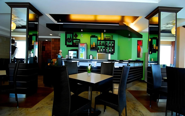 MO2 Westown Hotel Bacolod - Downtown