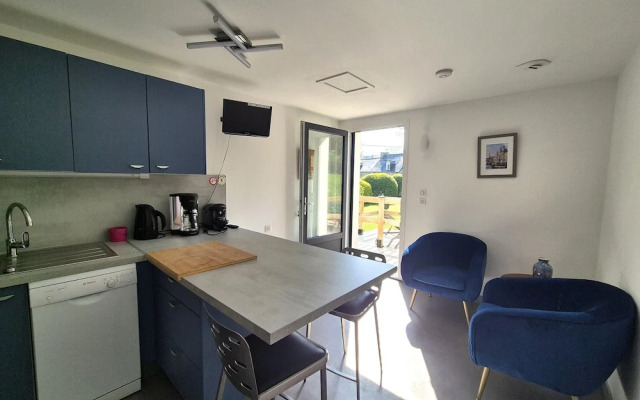 Pretty Ground Floor Flat, Beach 800 m