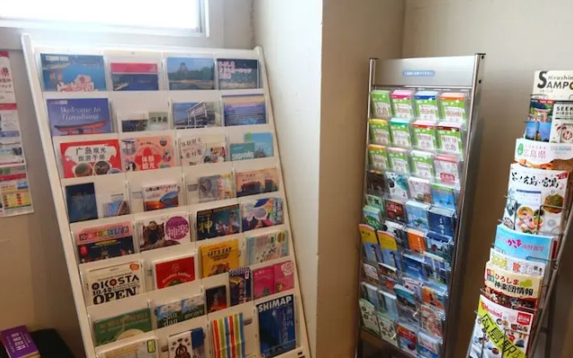 RED HELMET House＆Sports Bar Hiroshima - Hostel