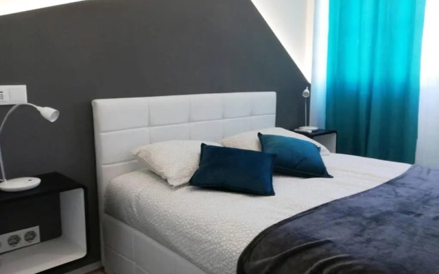 Ria Center Apartment - Right