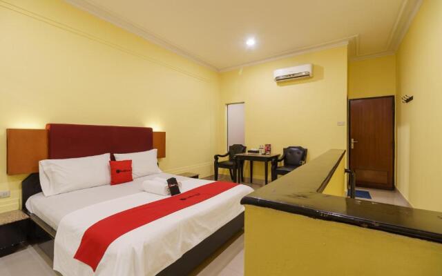 RedDoorz Plus near Ancol