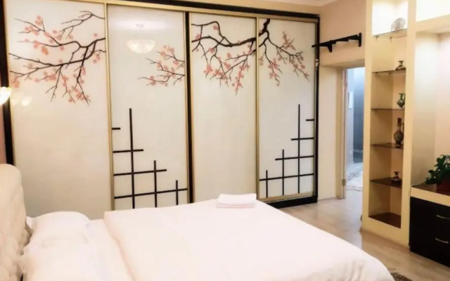 Прекрасная квартира в г. Алматы вдоль набережной