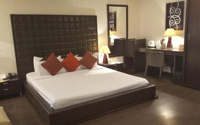 17 Degrees Hotel