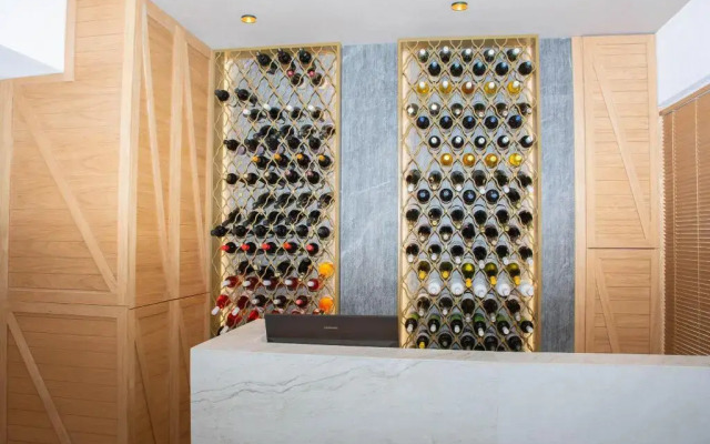 Yianna Caravel Suites "by Checkin" adults only
