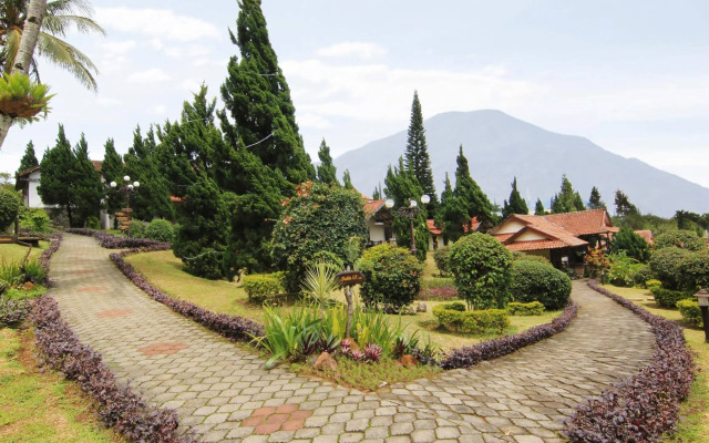 Royal Hotel and Villa Trawas