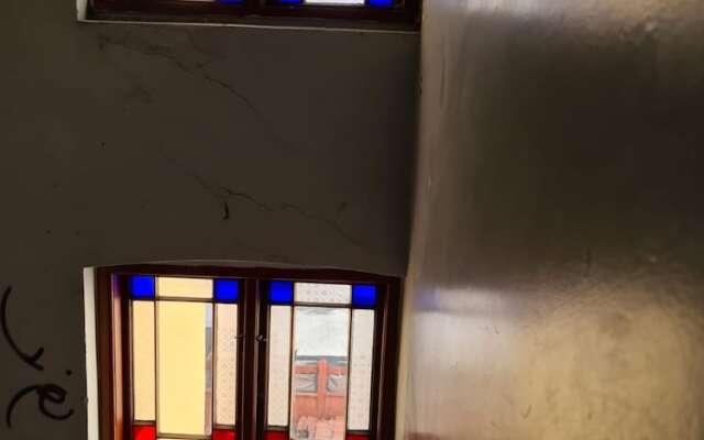 S12 2nd Floor Room in Elegant Apartment