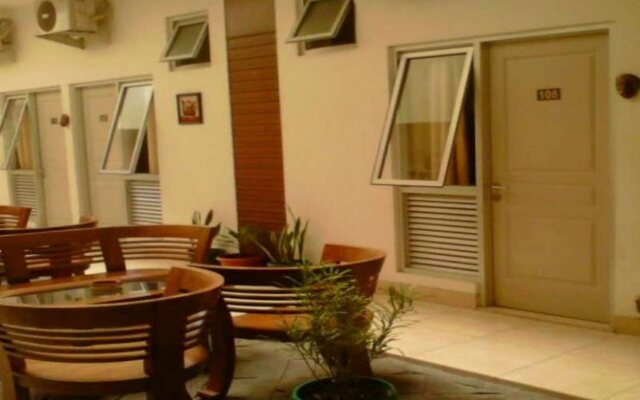 Poncowinatan Hotel