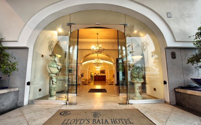 Lloyd's Baia Hotel