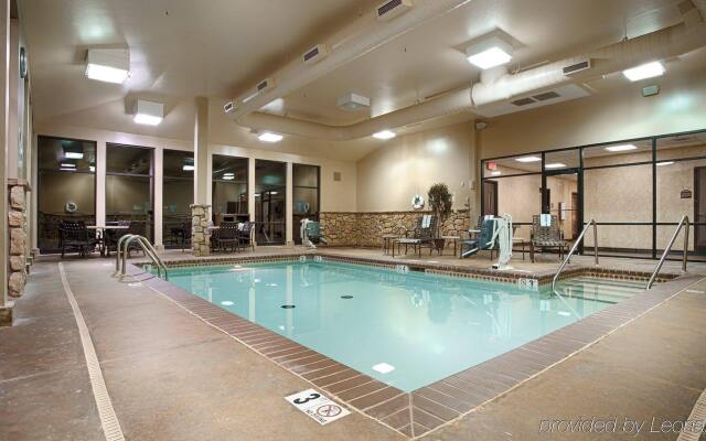 Best Western Plus Cimarron Hotel & Suites