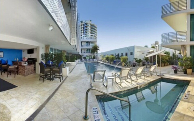 Apartment At De Soleil Hotel On Ocean Drive