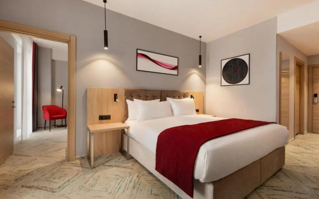 Ramada by Wyndham Targu JIU