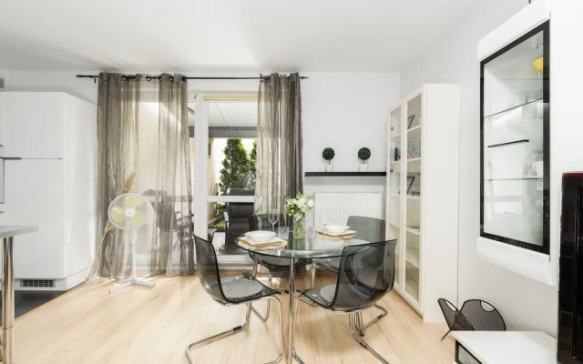 Cozy Poznan Apartment by Renters