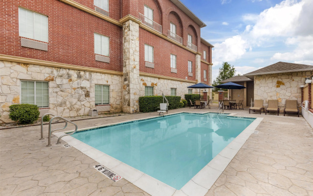 Best Western Red River Inn & Suites