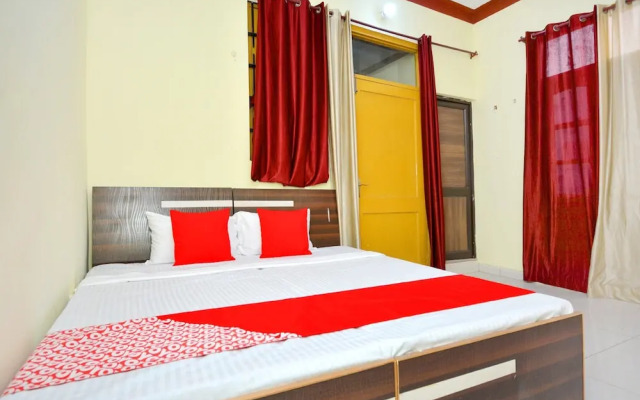 OYO 40306 White House