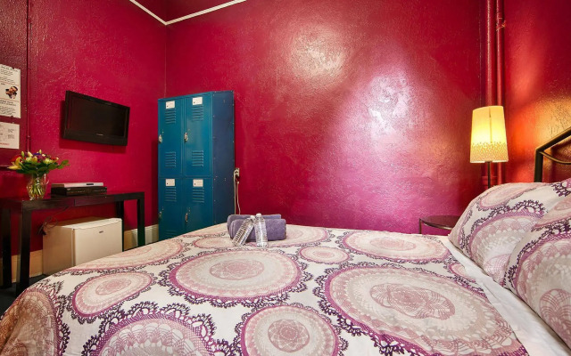 Gaslamp Hostel