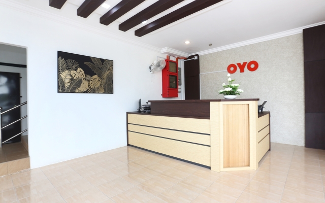 OYO 89888 Dz Residence Guest House