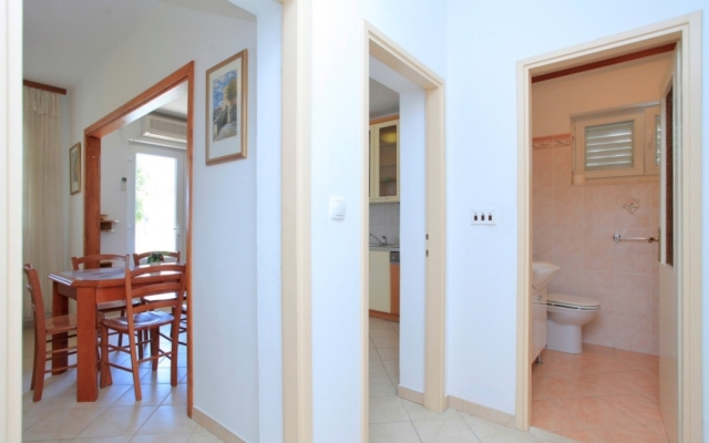 Apartment Jakica - family apartment with garden terrace A1 Mate Korcula, Island Korcula