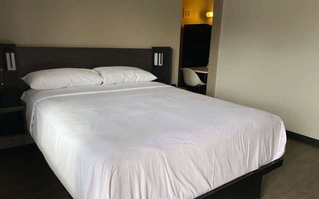 Studio 6 Albuquerque, NM – Midtown