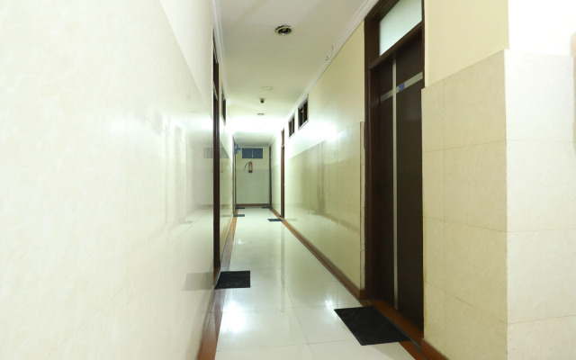 OYO 37773 Hotel J Joy