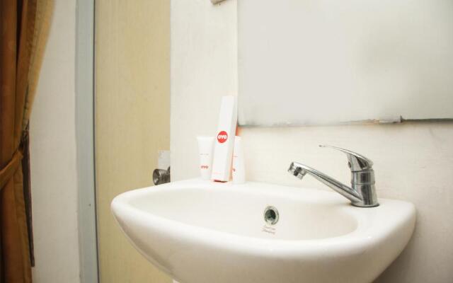 OYO 1069 Hotel New Rajawali