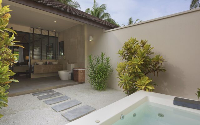 Lily Beach Resort & Spa 