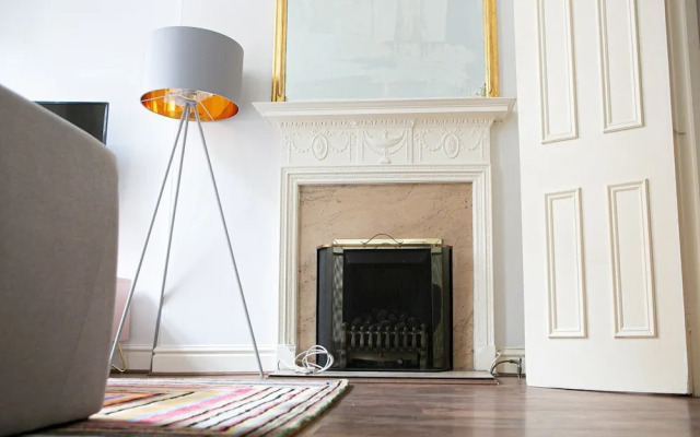 Nottingham Place on Baker Street - Top floor 2bed