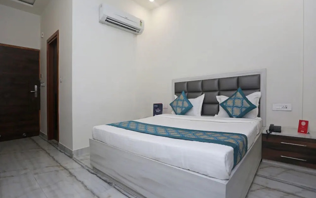 OYO 9384 Hotel Ashirwad