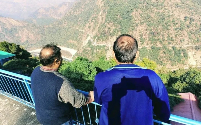 The Yamuna Deck Resort and Cafe