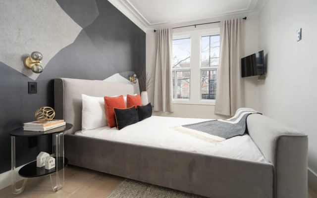 François-Denis Apartments