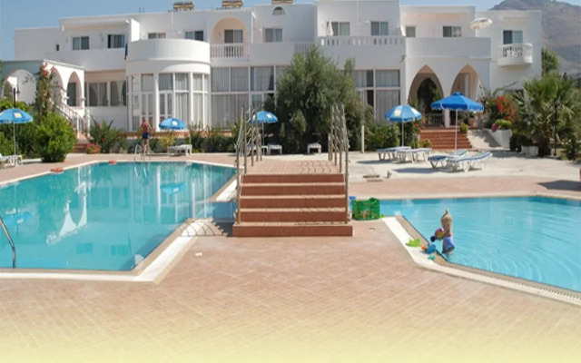 Eristos Beach Hotel