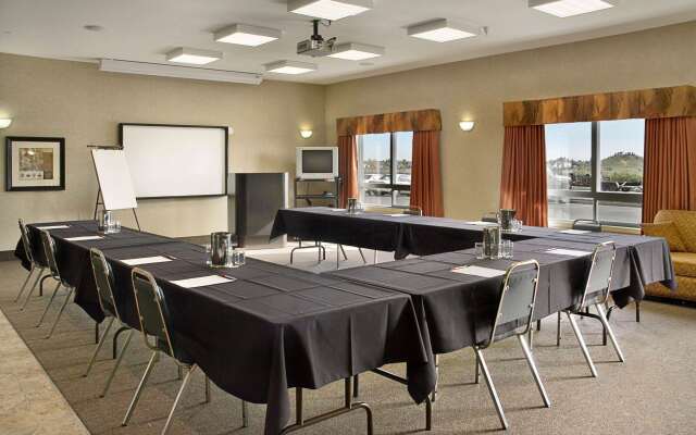 Ramada by Wyndham Stettler