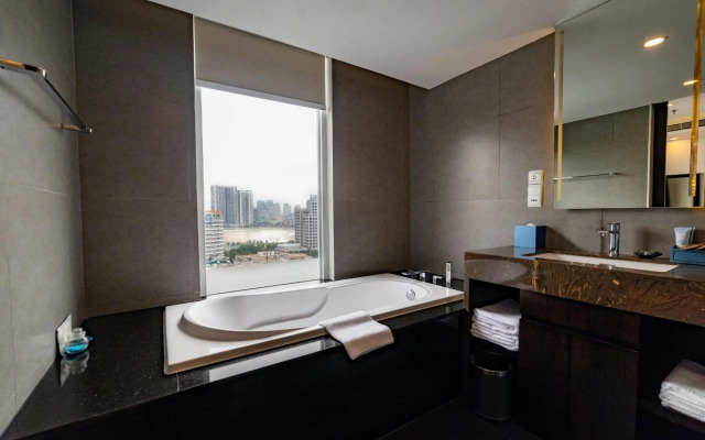 Novotel Suites Hanoi