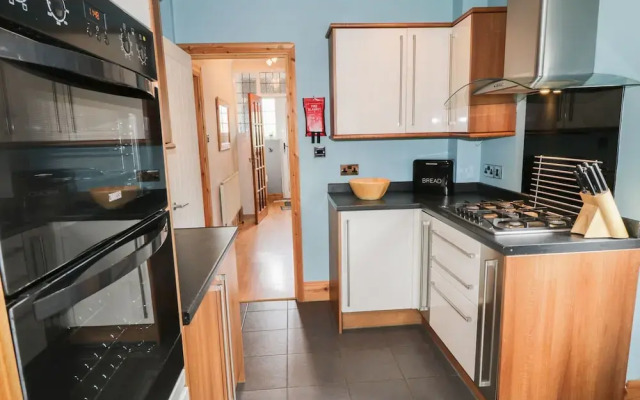 53 Burniston Road