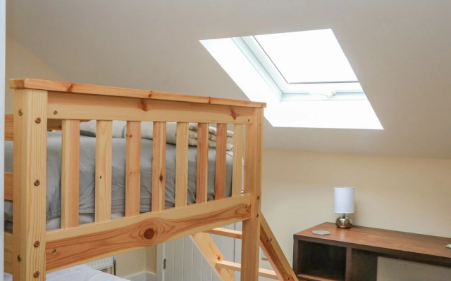 Sawtons Cottage 1