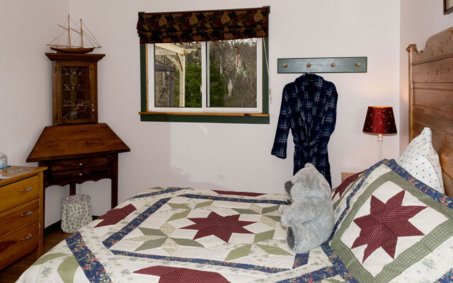 The Garden Bee Bed & Breakfast